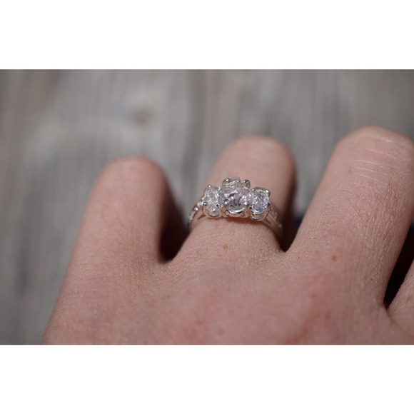 Raw Crystal Ring, Raw Stone Ring, Rings for Women, Stacking Ring, Raw Ge… - Picture 2 of 7